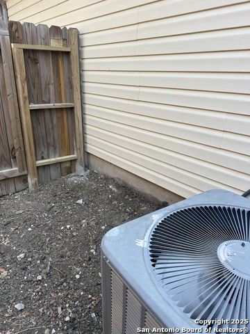 Listing photo id 21 for 701 Meadow Top