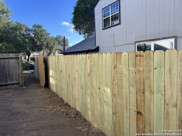 Listing photo id 24 for 701 Meadow Top