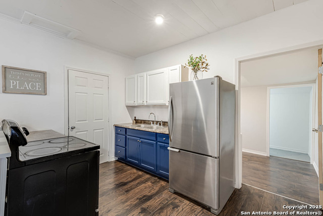 Listing photo id 6 for 841 Texas