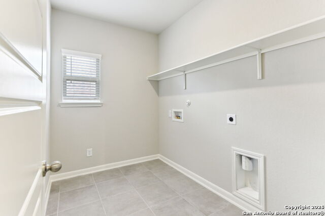 Listing photo id 8 for 4516 Appaloosa Crest