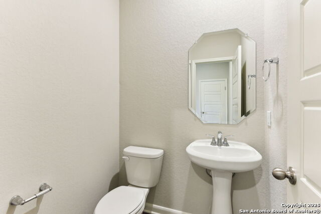 Listing photo id 9 for 4516 Appaloosa Crest