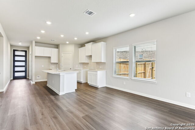 Listing photo id 12 for 4516 Appaloosa Crest