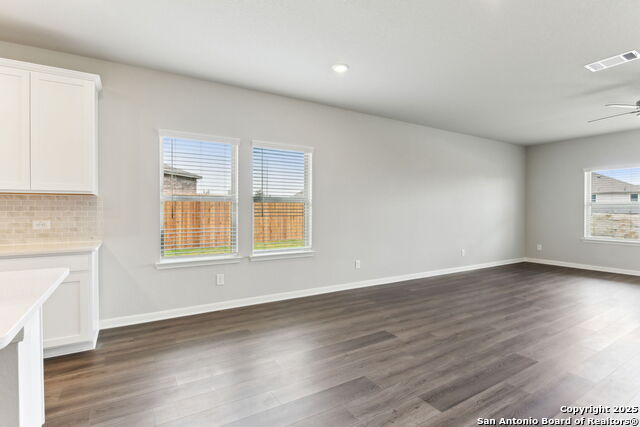 Listing photo id 16 for 4516 Appaloosa Crest