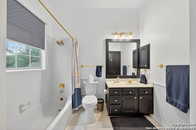 Image 28 of 40 For 15662 Robin Ridge