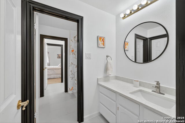 Image 30 of 40 For 15662 Robin Ridge