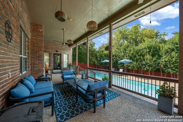 Image 35 of 40 For 15662 Robin Ridge