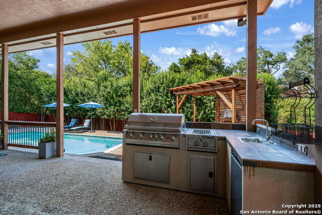 Image 37 of 40 For 15662 Robin Ridge