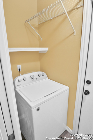 Image 10 of 30 For 5851 Spring Crossing