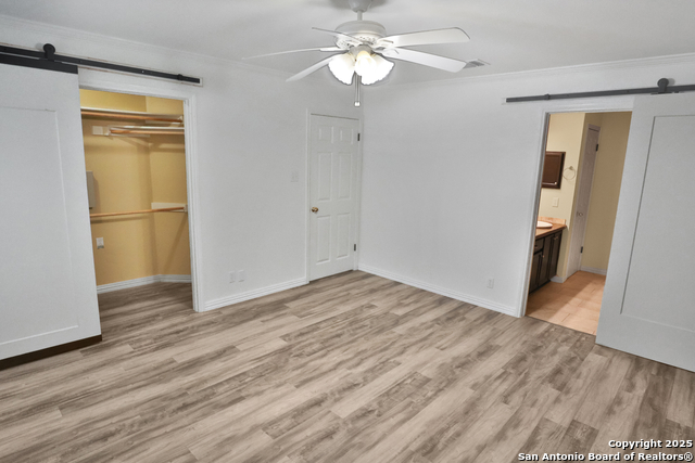 Image 15 of 30 For 5851 Spring Crossing