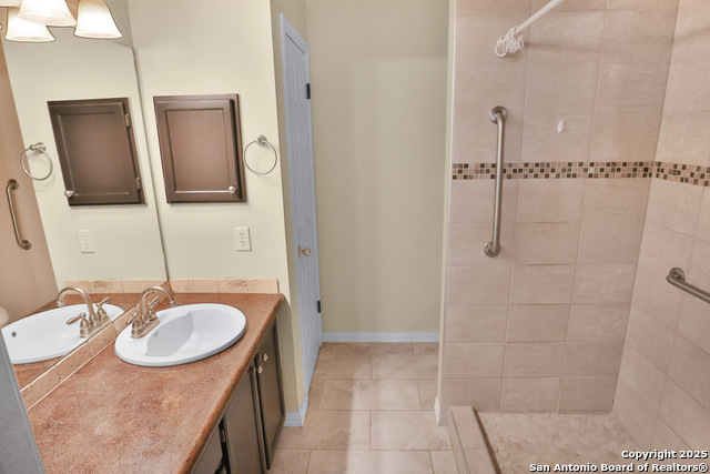 Image 16 of 30 For 5851 Spring Crossing