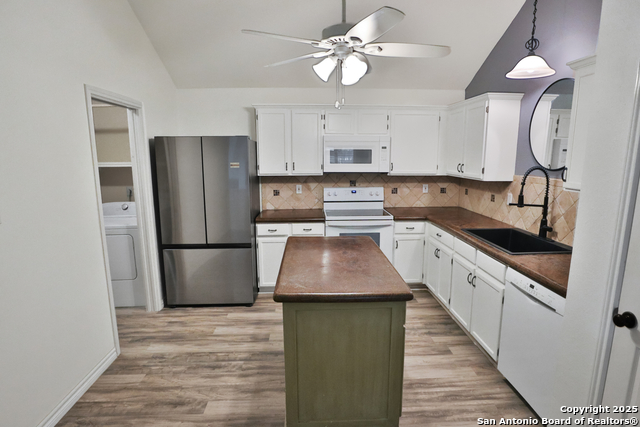 Image 8 of 30 For 5851 Spring Crossing