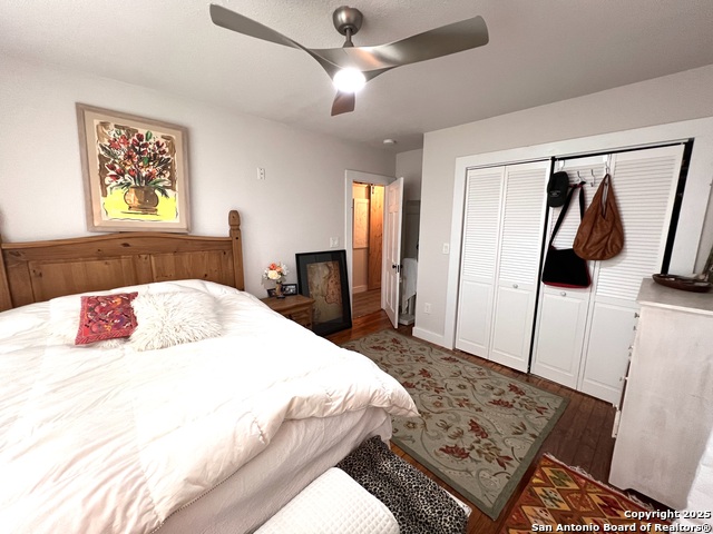 Listing photo id 3 for 3080 Stockdale Highway