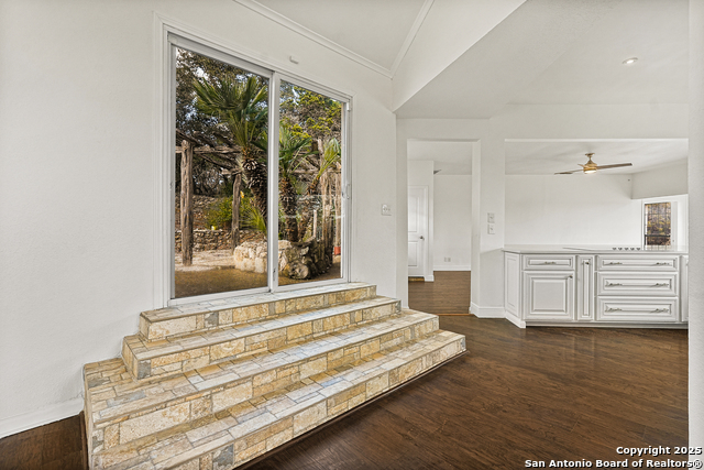 Image 30 of 50 For 715 Sunrise Trail