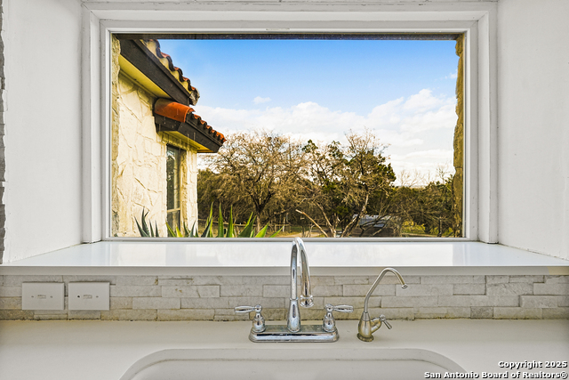 Image 33 of 50 For 715 Sunrise Trail