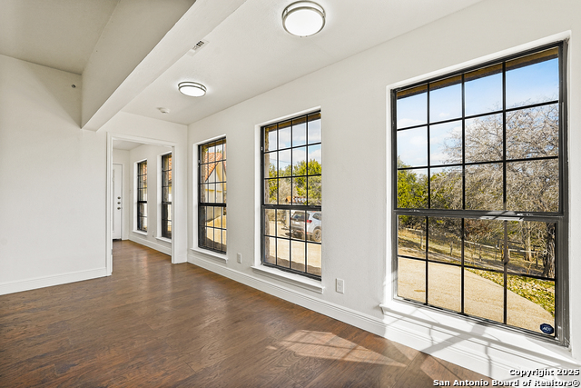 Image 38 of 50 For 715 Sunrise Trail