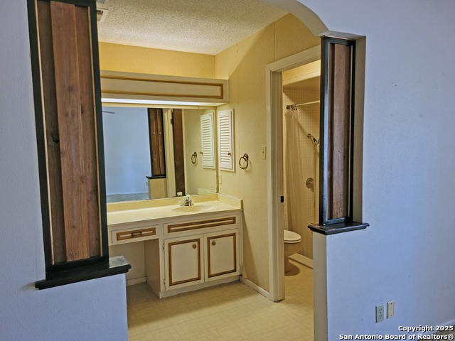 Listing photo id 10 for 14335 Turtle Rock