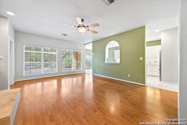 Listing photo id 9 for 2761 Morning Moon