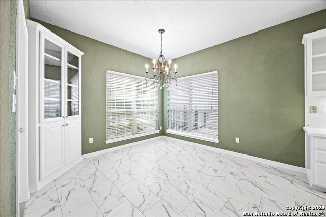 Listing photo id 11 for 2761 Morning Moon