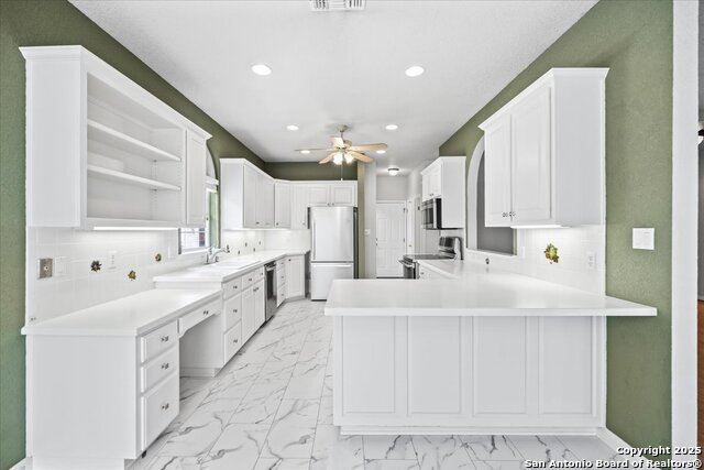 Listing photo id 13 for 2761 Morning Moon