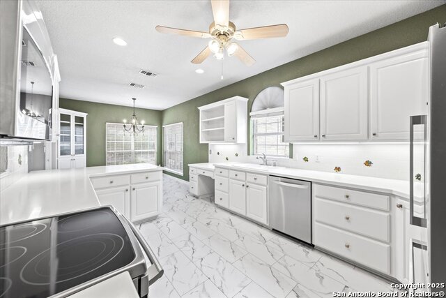 Listing photo id 14 for 2761 Morning Moon