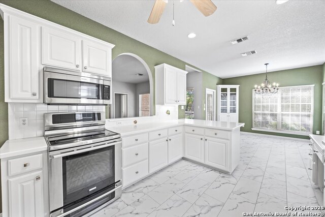 Listing photo id 15 for 2761 Morning Moon