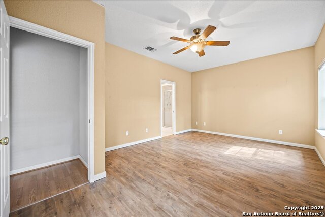 Listing photo id 17 for 2761 Morning Moon