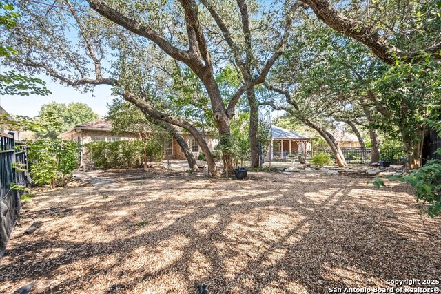 Listing photo id 27 for 2761 Morning Moon