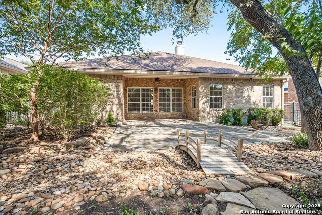 Listing photo id 3 for 2761 Morning Moon