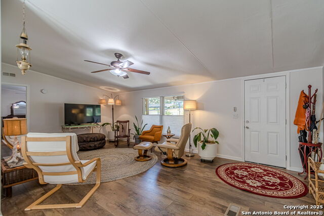 Image 11 of 69 For 384 Placid Cove