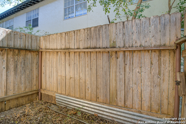 Listing photo id 21 for 8702 Village  Bldg 8 - 8