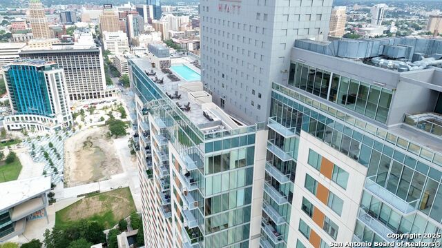 Image 11 of 11 For 610 Market E 3213