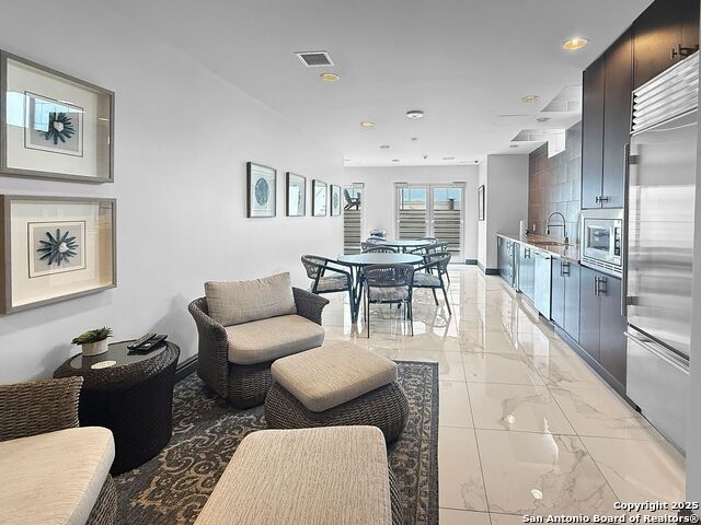 Image 8 of 11 For 610 Market E 3213