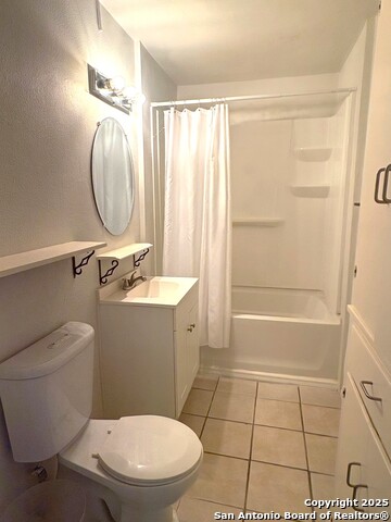 Listing photo id 2 for 703 El Monte Blvd