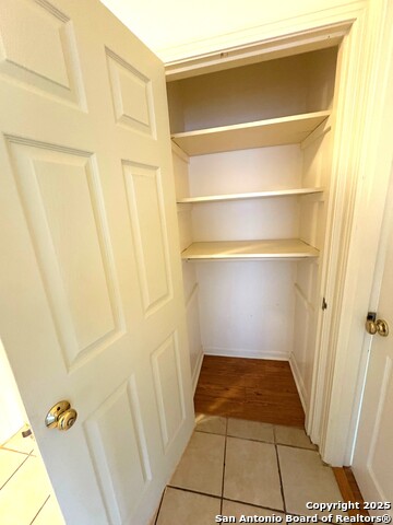 Listing photo id 3 for 703 El Monte Blvd