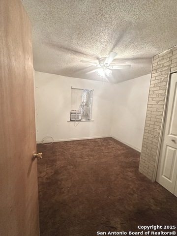 Listing photo id 5 for 370 Sterling