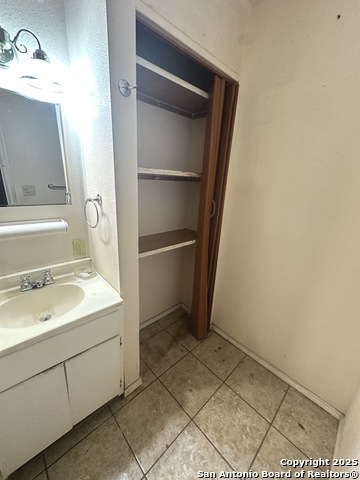 Listing photo id 6 for 370 Sterling