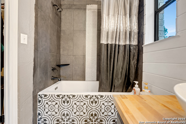 Image 32 of 42 For 2665 Casey Road