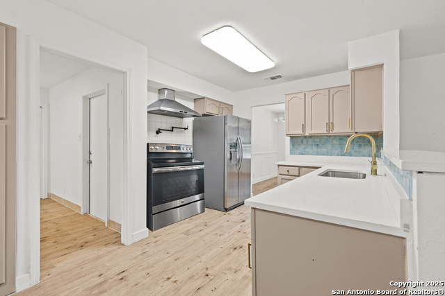 Image 12 of 18 For 9311 Contessa Dr