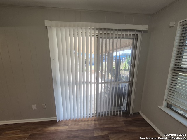 Image 31 of 46 For 205 Maple Dr.