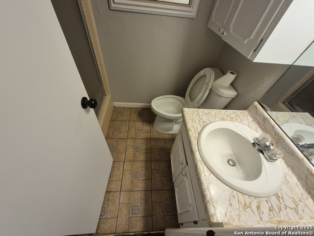 Image 45 of 46 For 205 Maple Dr.