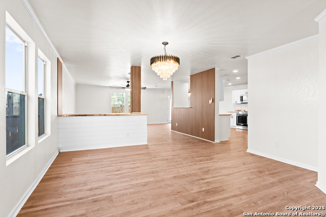 Listing photo id 10 for 4202 Waldon Pond