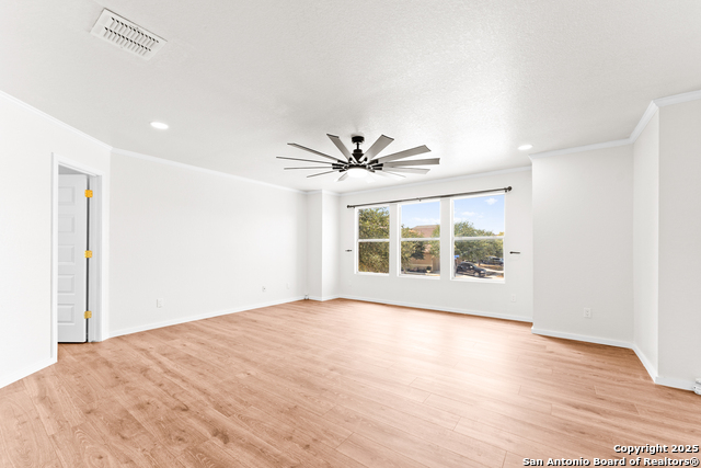 Listing photo id 12 for 4202 Waldon Pond