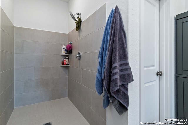 Image 18 of 24 For 5708 Basil Chase