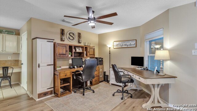 Listing photo id 9 for 224 Victoria Point