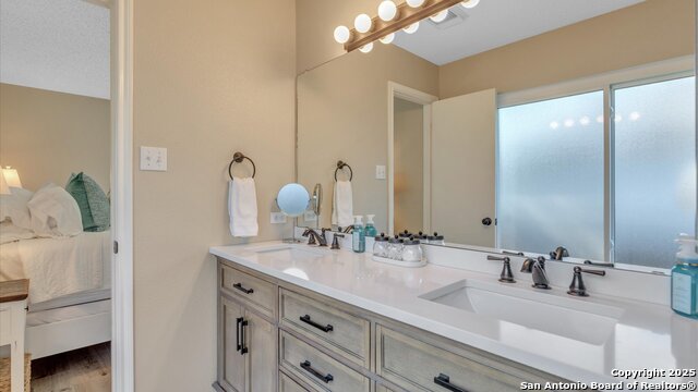 Listing photo id 14 for 224 Victoria Point