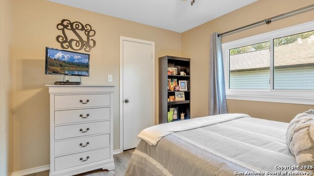 Listing photo id 17 for 224 Victoria Point