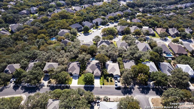 Listing photo id 32 for 224 Victoria Point