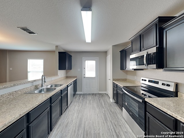 Image 9 of 16 For 3831 Southton View