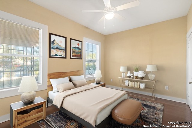 Listing photo id 2 for 2738 Christian