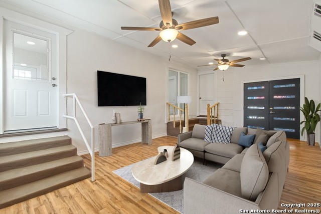 Listing photo id 6 for 2738 Christian